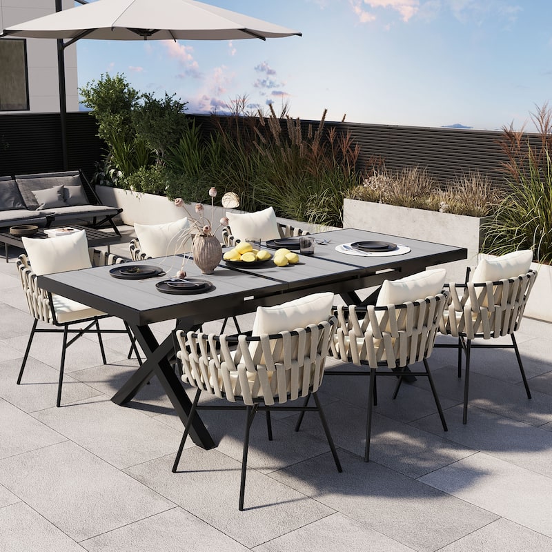 Outdoor 7-Piece Extendable Dining Table Set w6 Weaving Dining Chairs