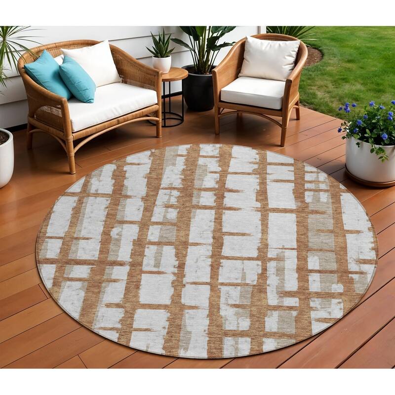HomeRoots Striped Transitional Rectangle Outdoor Rug - 8' Round