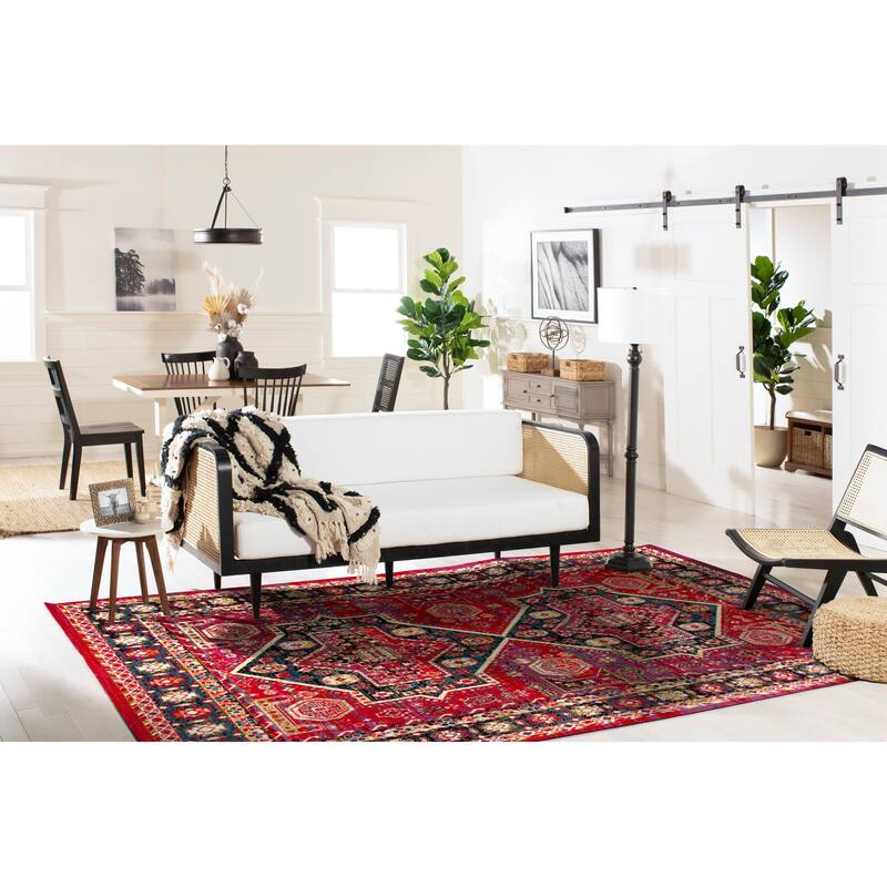 SAFAVIEH Cherokee Servete Boho Oriental Rug