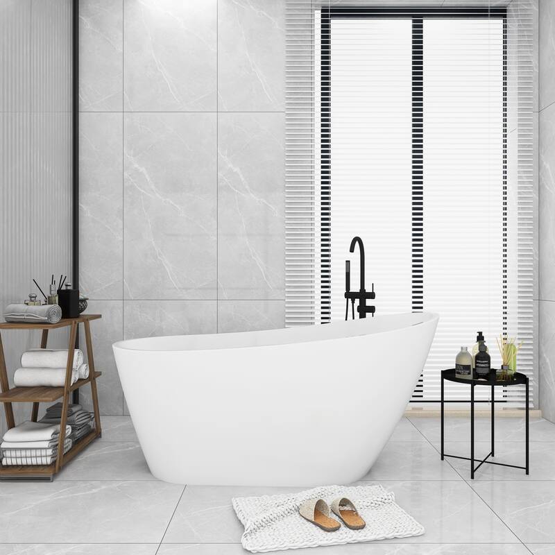 Acrylic Freestanding Flatbottom Soaking Bathtub in Glossy White