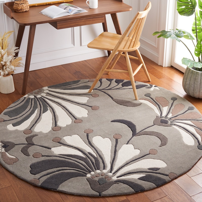 SAFAVIEH, Handmade Soho Renada Floral N.Z. Wool Rug