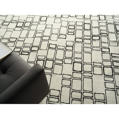 Soho Handmade Hand Tufted New Zealand Wool Ivory/Black Area Rug.