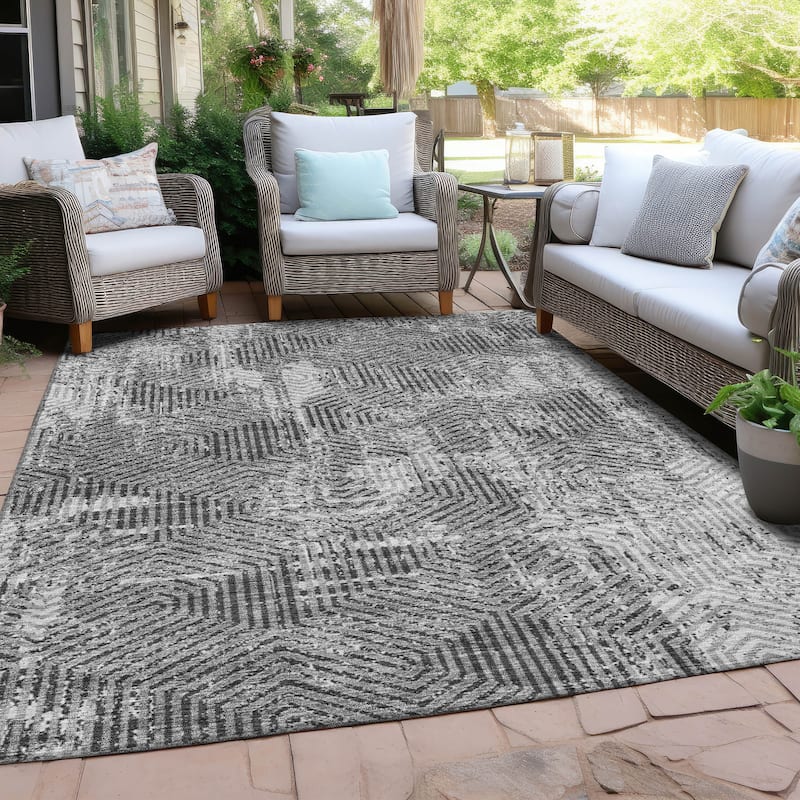 Machine Washable Indoor/ Outdoor Chantille Contemporary Maze Rug - Gray - 5' x 7'6"