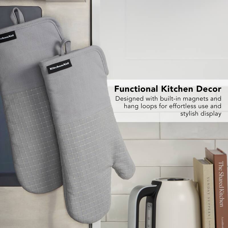 KITCHENAID Gourmet Series Gridlines Oven Mitts 2-Pack Set, Heat Resistant up to 600°F, Soft Silicone Grip, Magnetic Cuff