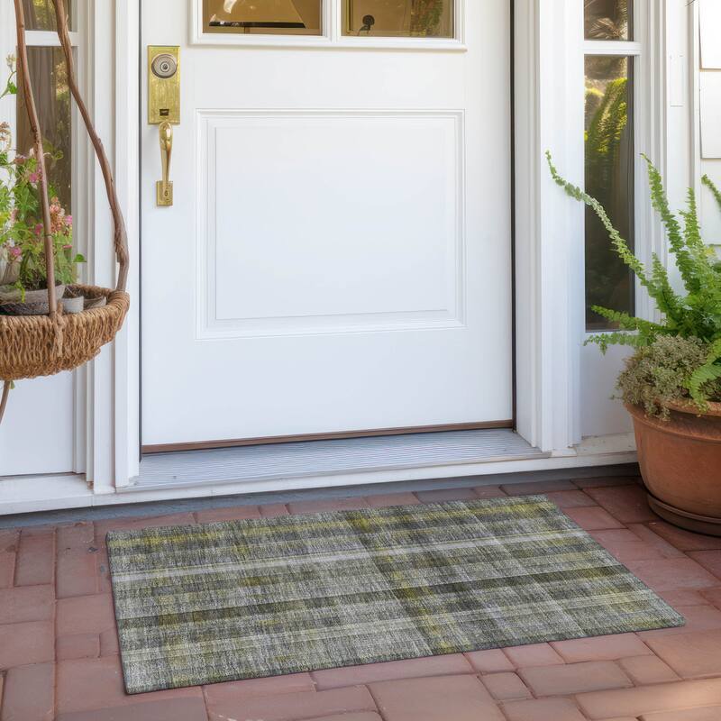 Machine Washable Indoor/ Outdoor Plaid Chantille Rug