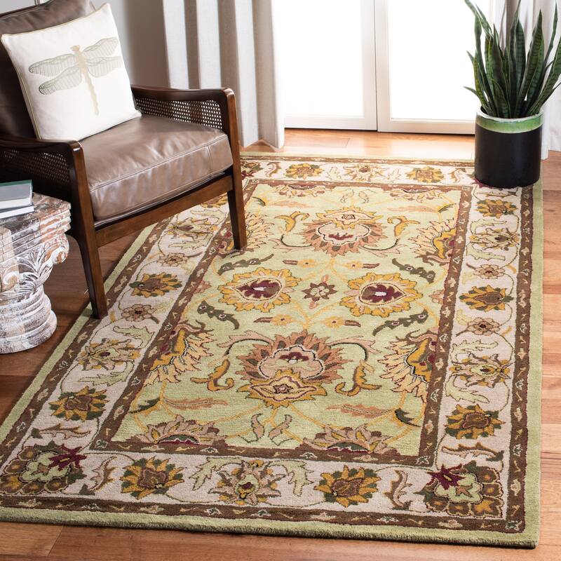 SAFAVIEH Handmade Classic Cheul Traditional Oriental Wool Rug - 9'6" x 13'6" - Green/Ivory