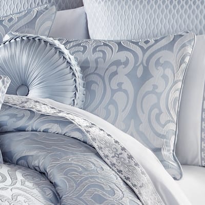 J. Queen New York Liana Comforter Set