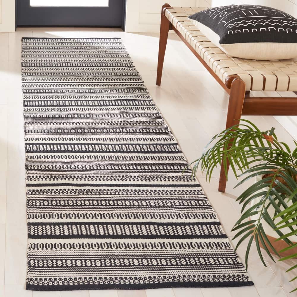 SAFAVIEH Handmade Montauk Claire Stripe Rug