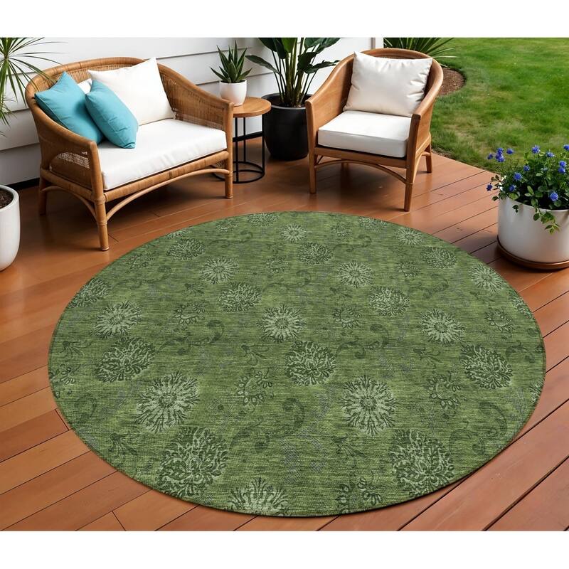 HomeRoots Floral Transitional Rectangle Outdoor Rug - 8' Round