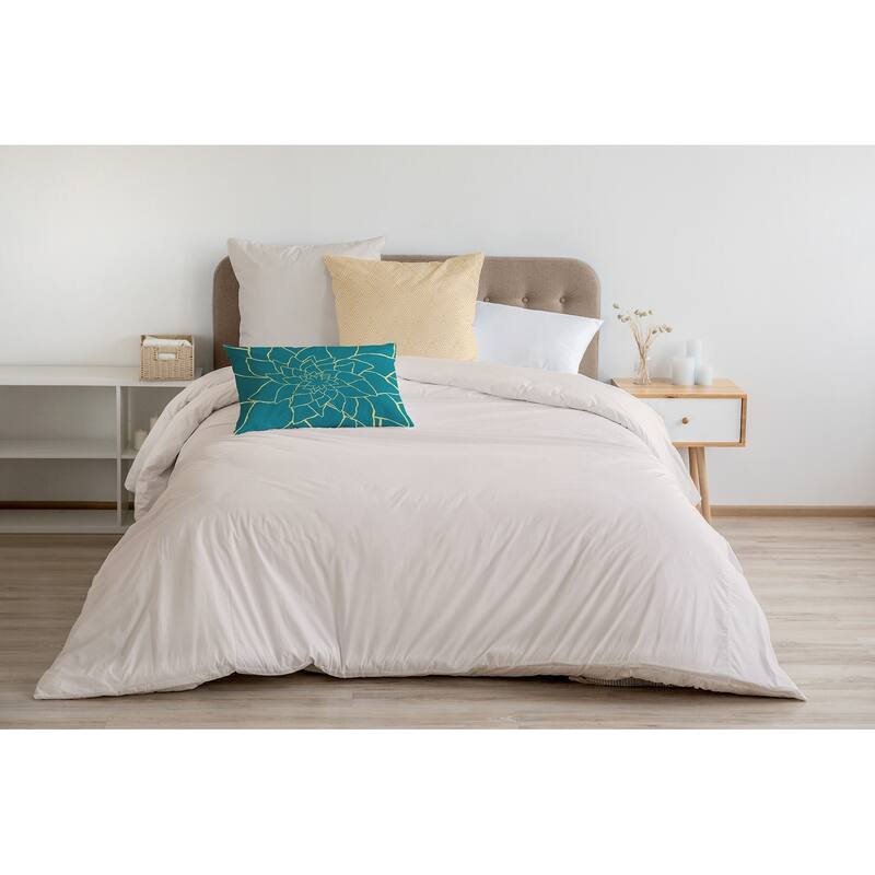 Flower Outline Decorative Throw Pillow