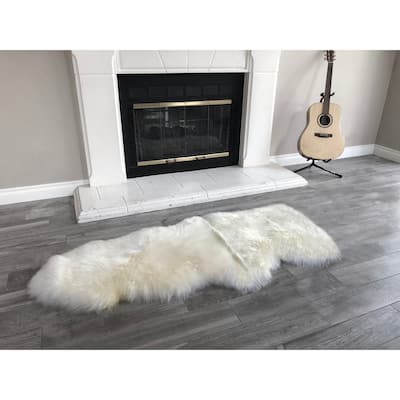 Dynasty Natural 1-1/2 Pelt Luxury Long Wool Sheepskin Shag Rug - 2' x 4'