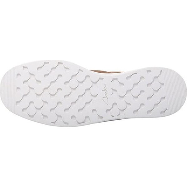 clarks hero step