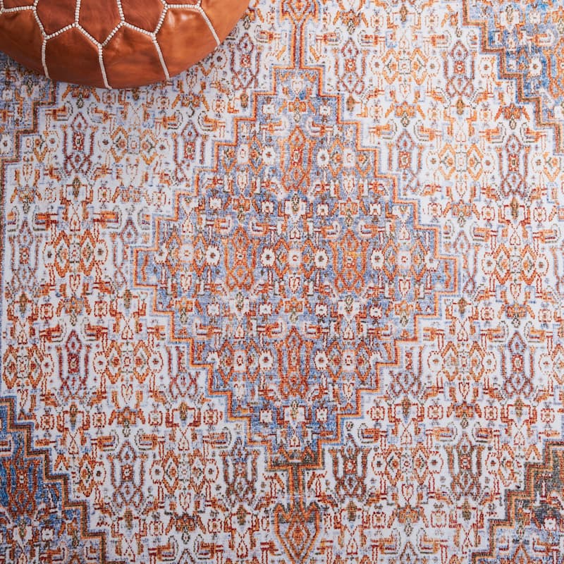 SAFAVIEH Tucson Machine Washable Slip Resistant Zada Traditional Rug