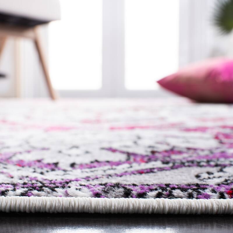 SAFAVIEH Skyler Rillie Boho Medallion Watercolor Rug