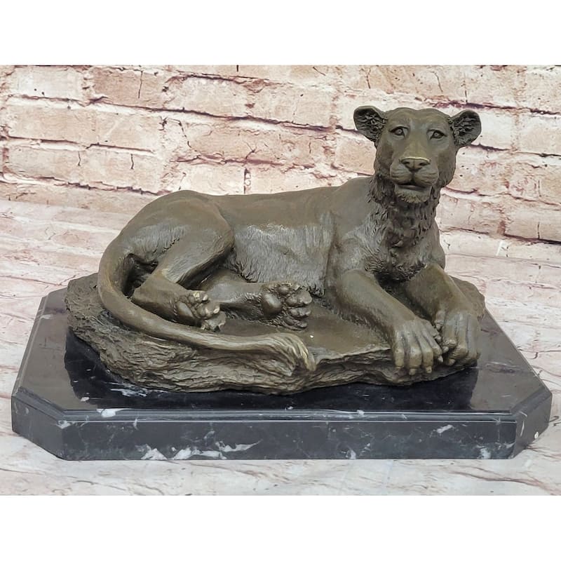 Art Deco Large Female African Wildlife Imitative Lion Bronze Sculpture Marble Statue Decor