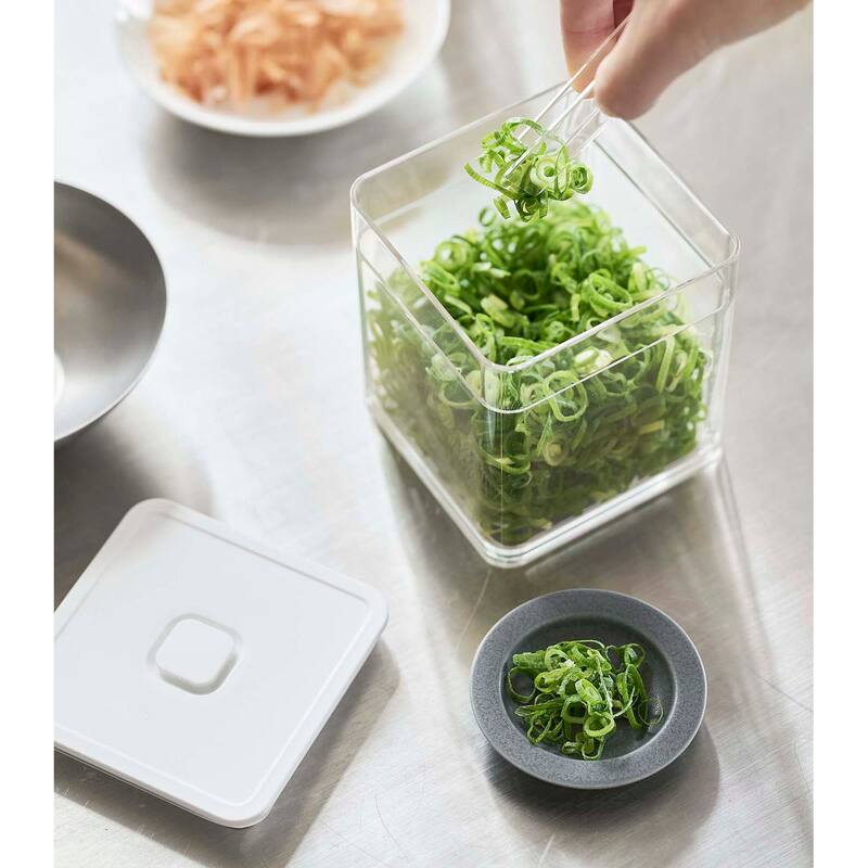 Yamazaki Home Vacuum-Sealing Food Container - Two Styles, Polypropylene, Tongs, 500ml - L 3.62 x W 3.62 x H 4.02 inches
