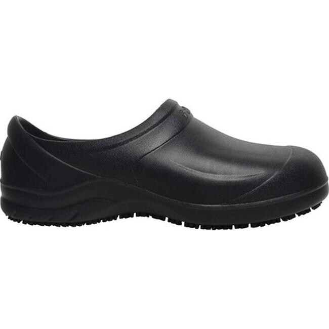 fila men's slip resistant shoes