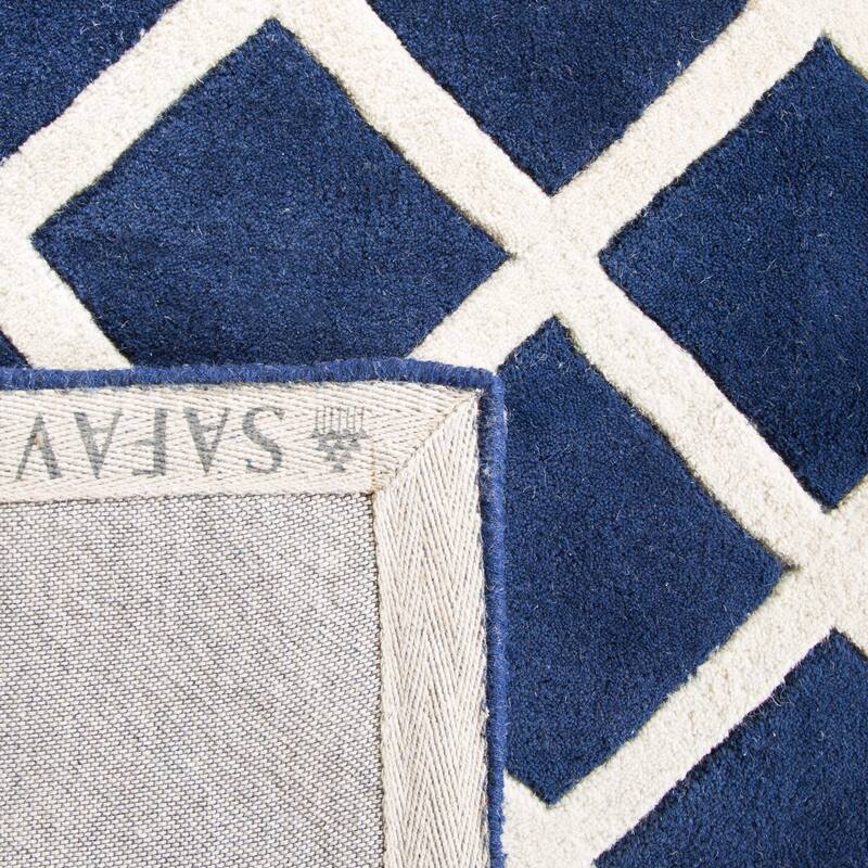 SAFAVIEH Handmade Chatham Retha Modern Moroccan Wool Rug