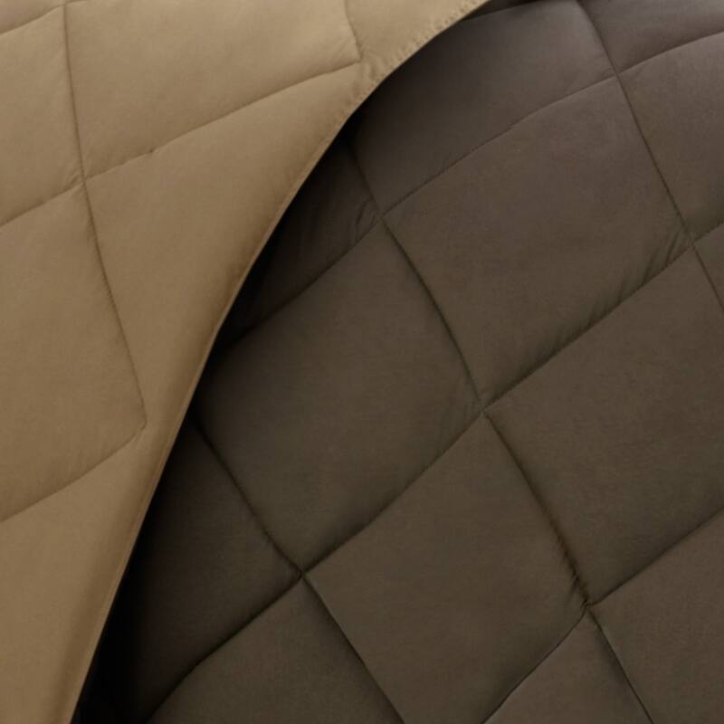 King 3M Scotchgard Diamond Quilting Reversible Down Alternative Comforter Set