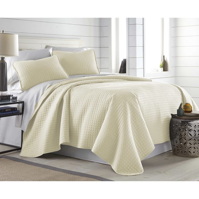 Oversized Solid 3-piece Quilt Set by Southshore Fine Linens - Off White - Twin - Twin XL