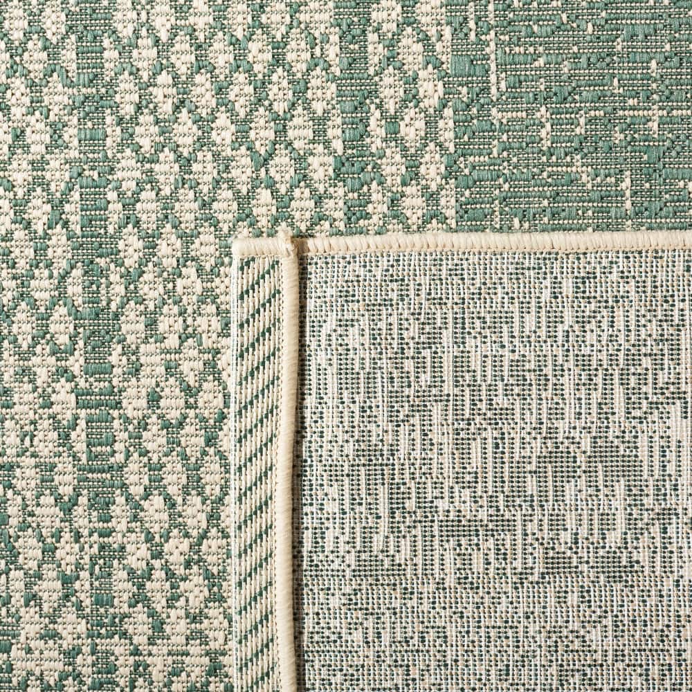 SAFAVIEH Courtyard Nadya Indoor/ Outdoor Waterproof Patio Backyard Rug