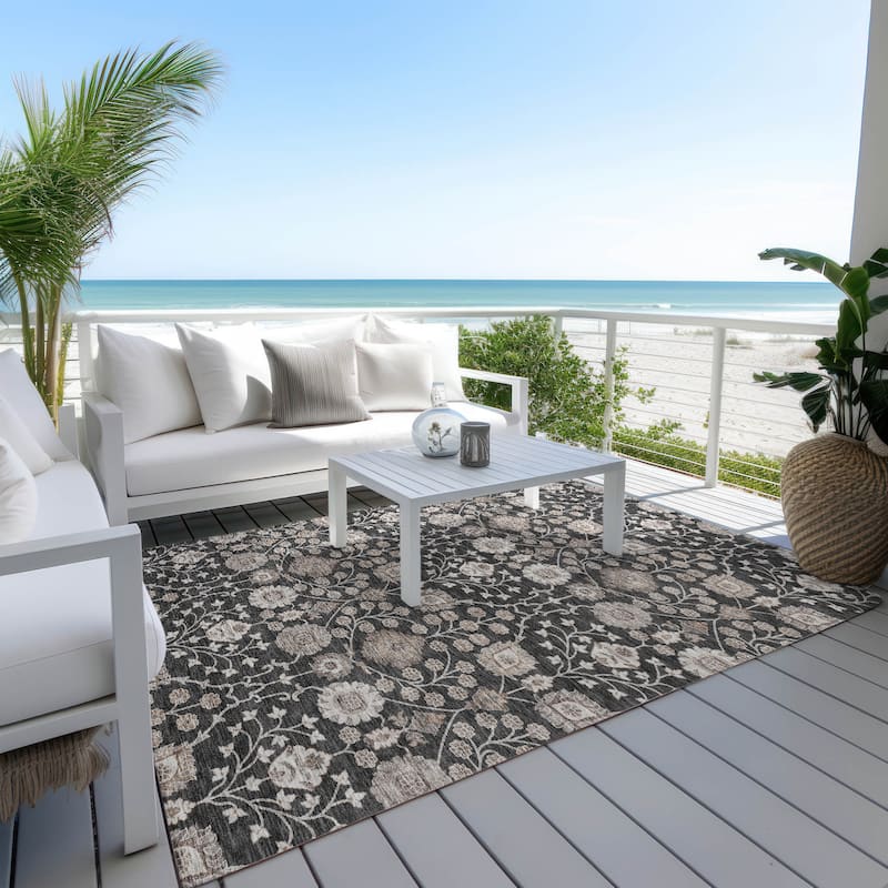 Machine Washable Indoor/ Outdoor Traditional Casual Chantille Rug
