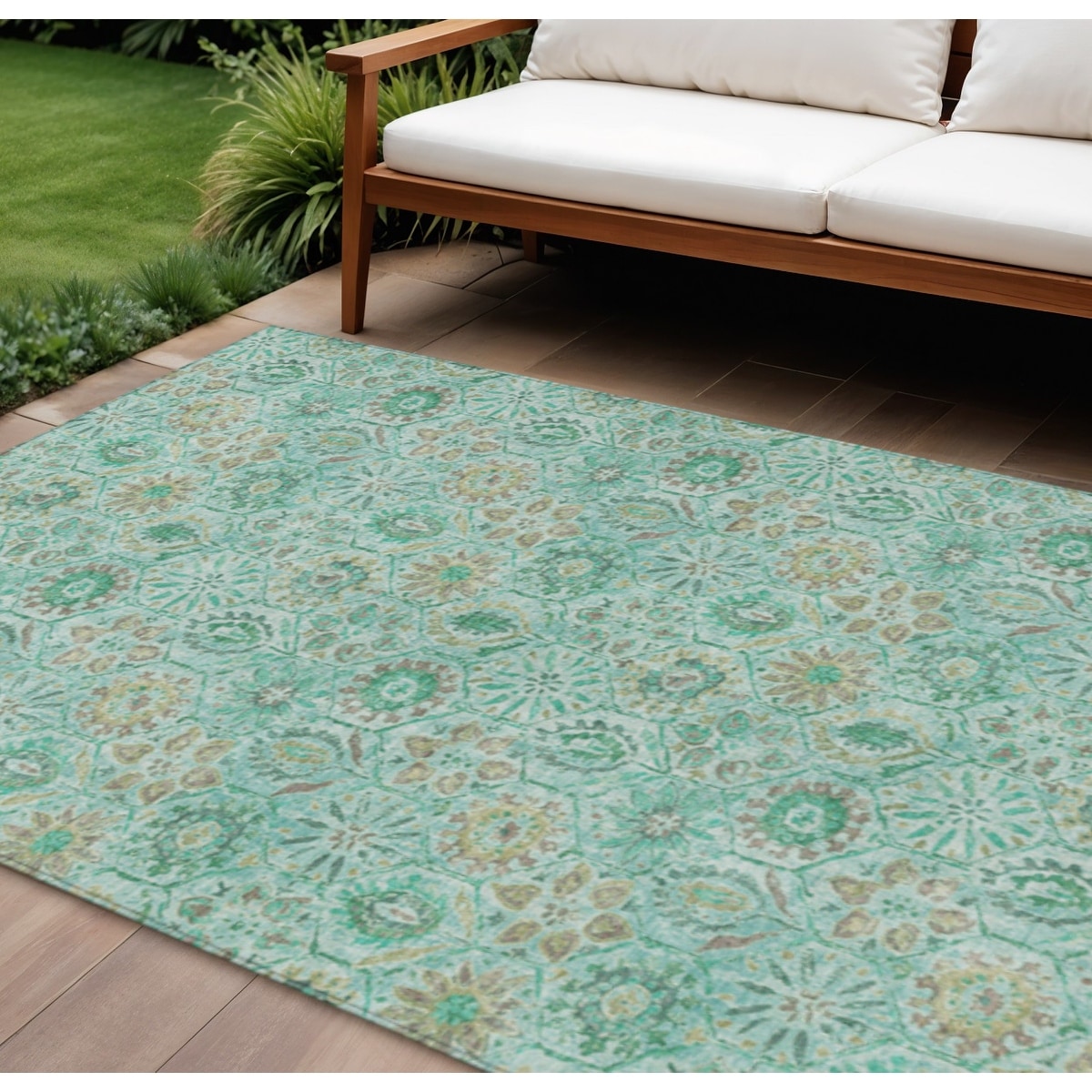 HomeRoots Floral Transitional Rectangle Outdoor Rug