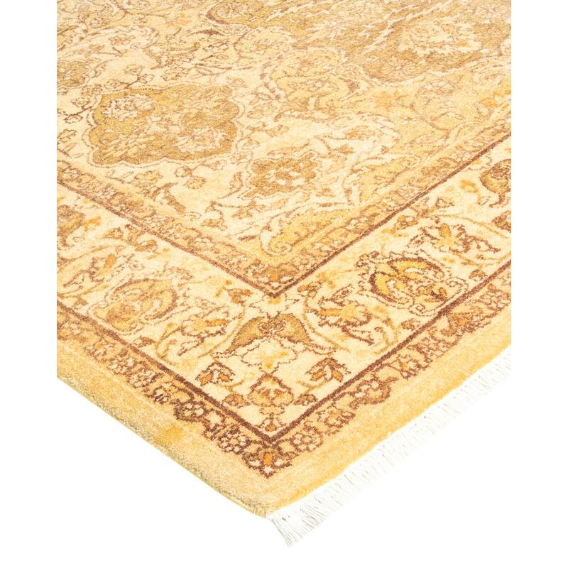Overton Handknotted Wool Traditional Oriental Green Area Rug - 4' x 6'