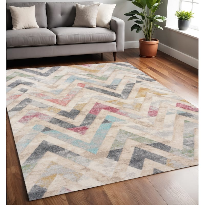 HomeRoots Chevron Modern Rectangle Area Rug - 5' X 8' - 5' X 8'