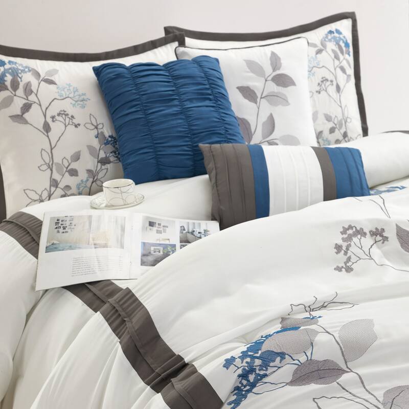 Nanshing Tracy 7-Piece Minimalist Botanical Comforter Set