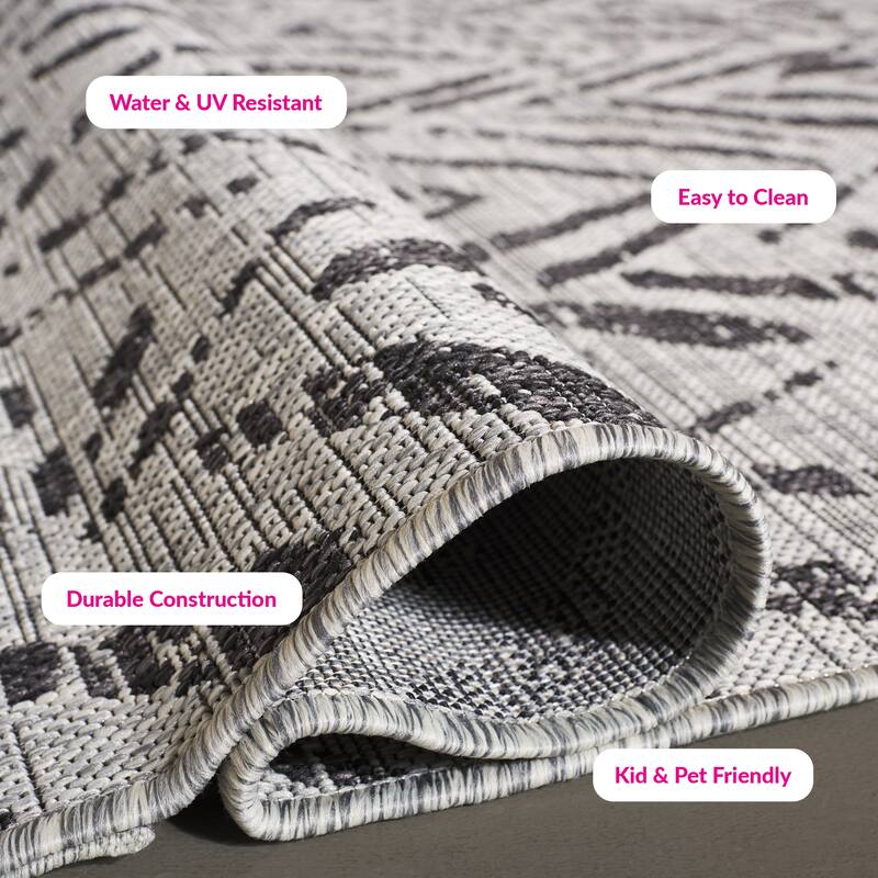 SAFAVIEH Courtyard Thin Indoor/ Outdoor Waterproof Patio Backyard Rug