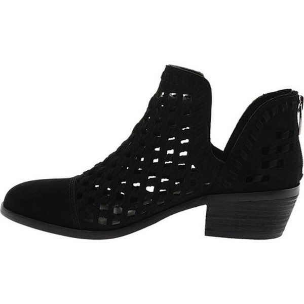 vince camuto phortiena bootie