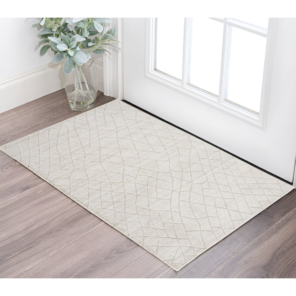 Vekoy Traditional Woven Area Rug By HomeRoots - 2' x 3'