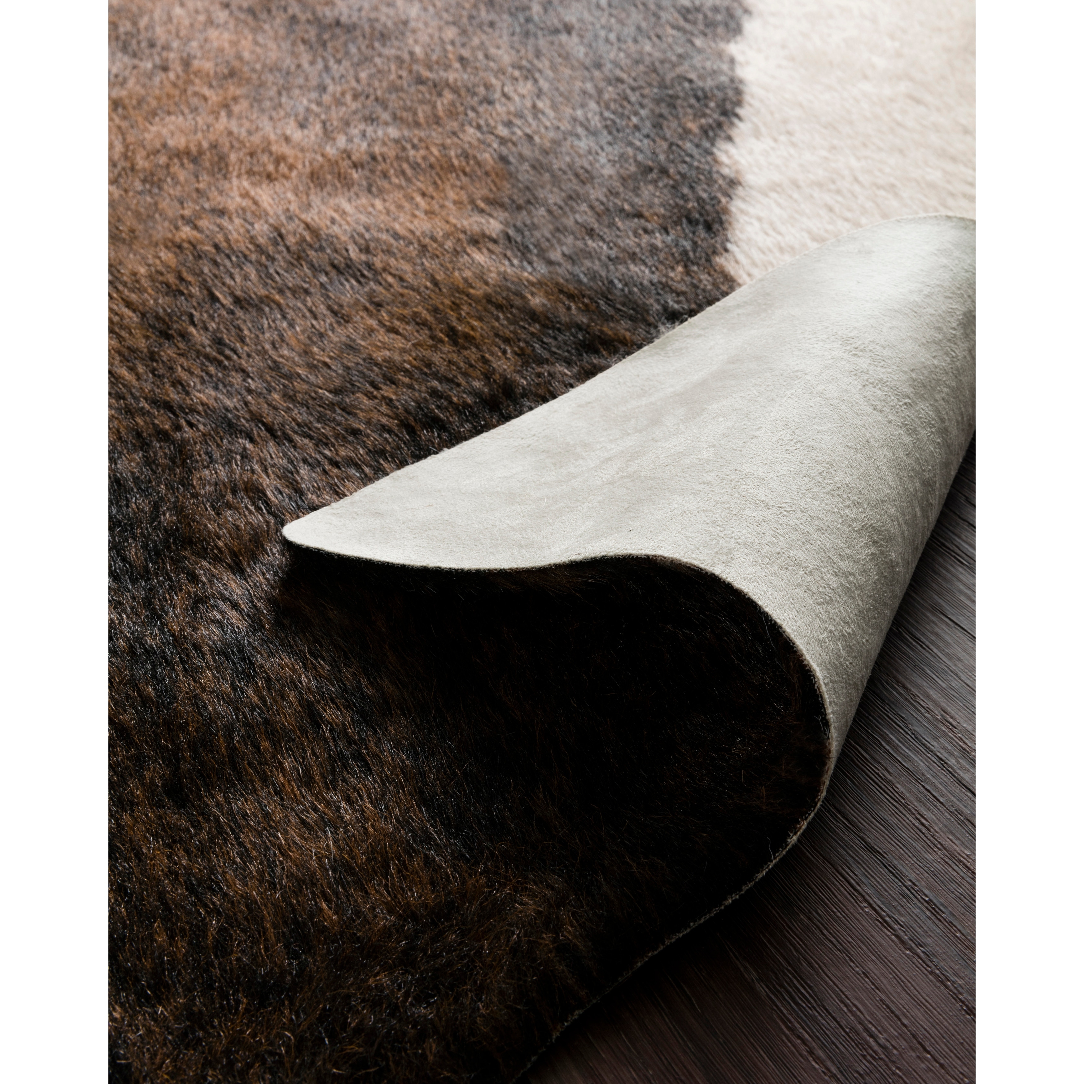 Alexander Home Yosemite Faux Cowhide Area Rug Overstock 9775404