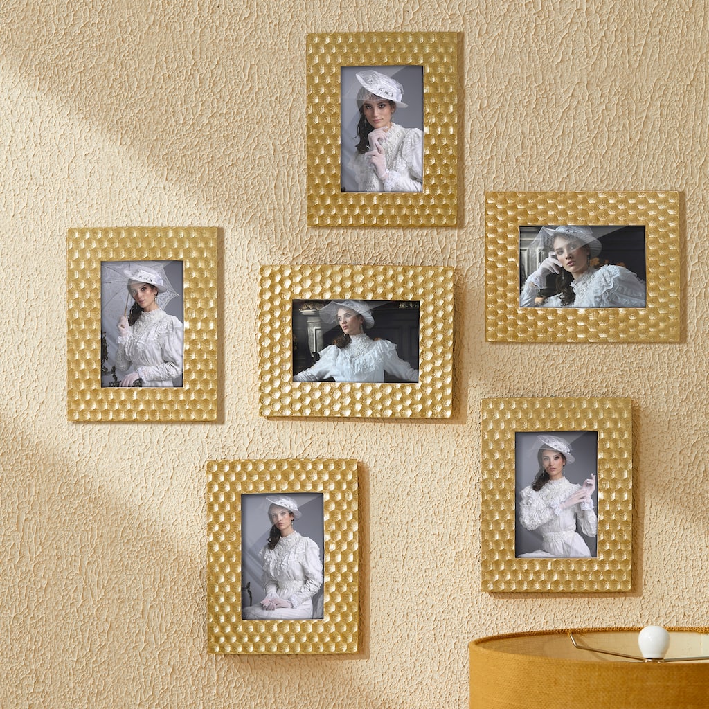 Glitzhome Set of 3 or 6 Xmas Honeycomb Resin Wall or Tabletop Picture Frames