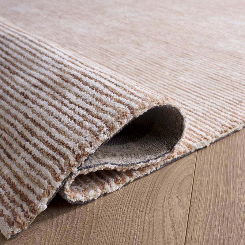 SAFAVIEH Handmade Soho Gorana Wool & Viscose Rug