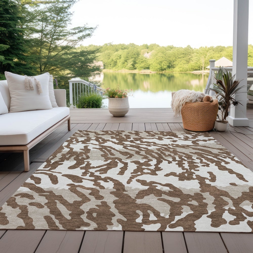 Machine Washable Indoor/ Outdoor Chantille Abstract Animal Print Rug