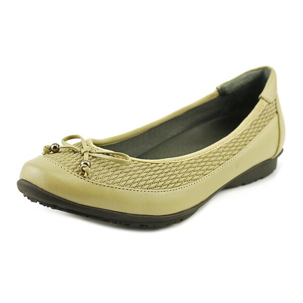 FootSmart Kathleen Women WW Round Toe Leather Flats