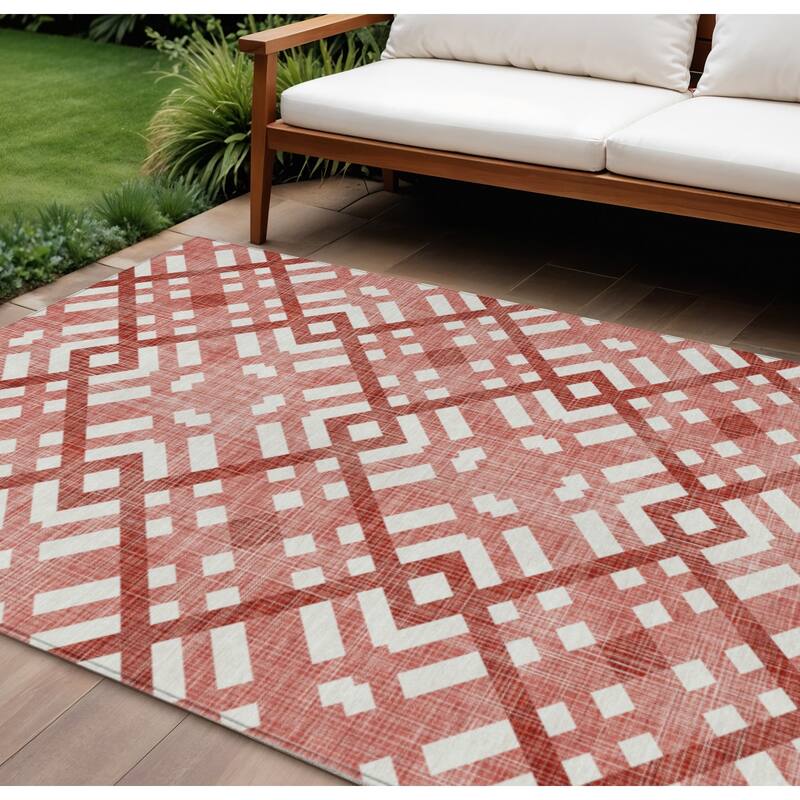 HomeRoots Geometric Transitional Rectangle Outdoor Rug - 8' X 10'
