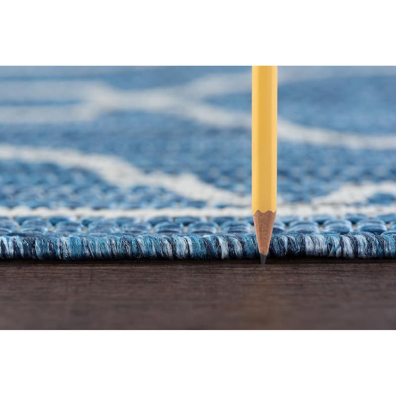 Colonnade Transitional Geometric Indoor/Outdoor Area Rug