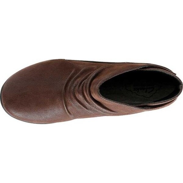 clarks sillian sway bootie