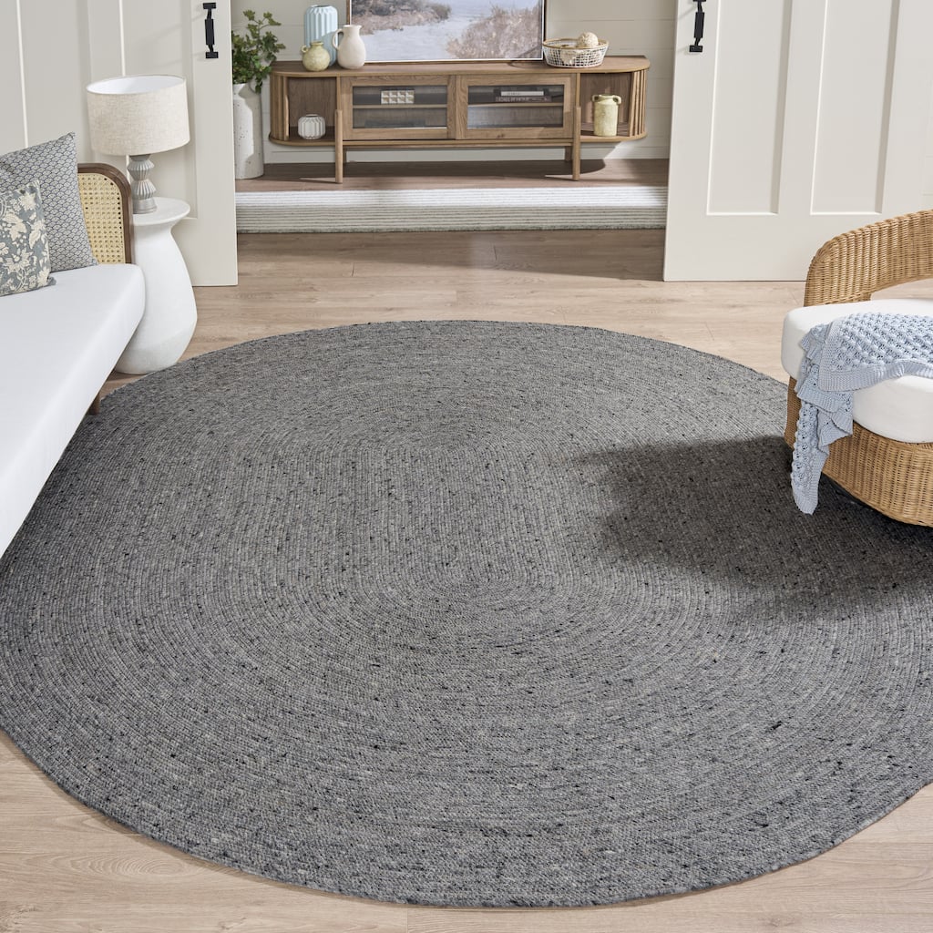 SAFAVIEH Handmade Braided Hande Country Wool Rug