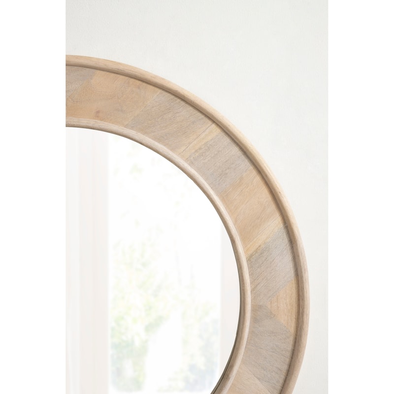 Kate and Laurel Yahna Round Wall Mirror