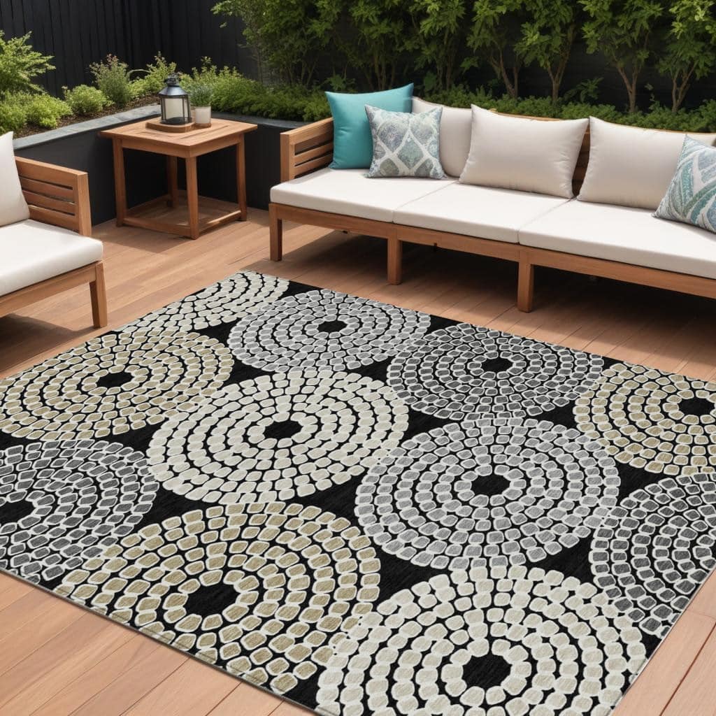 HomeRoots Geometric Transitional Rectangle Outdoor Rug