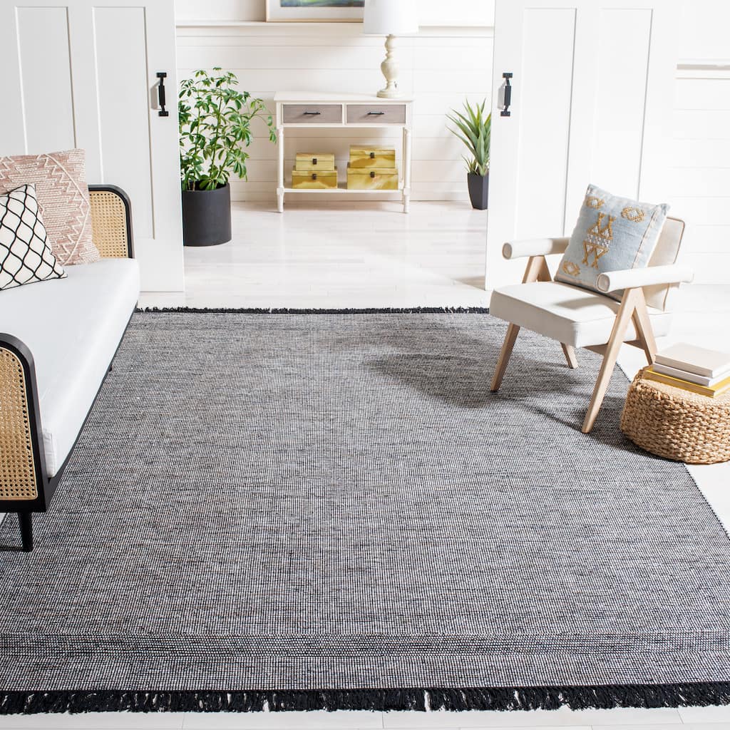 SAFAVIEH, Handmade Montauk Sergine Cotton Fringe Rug