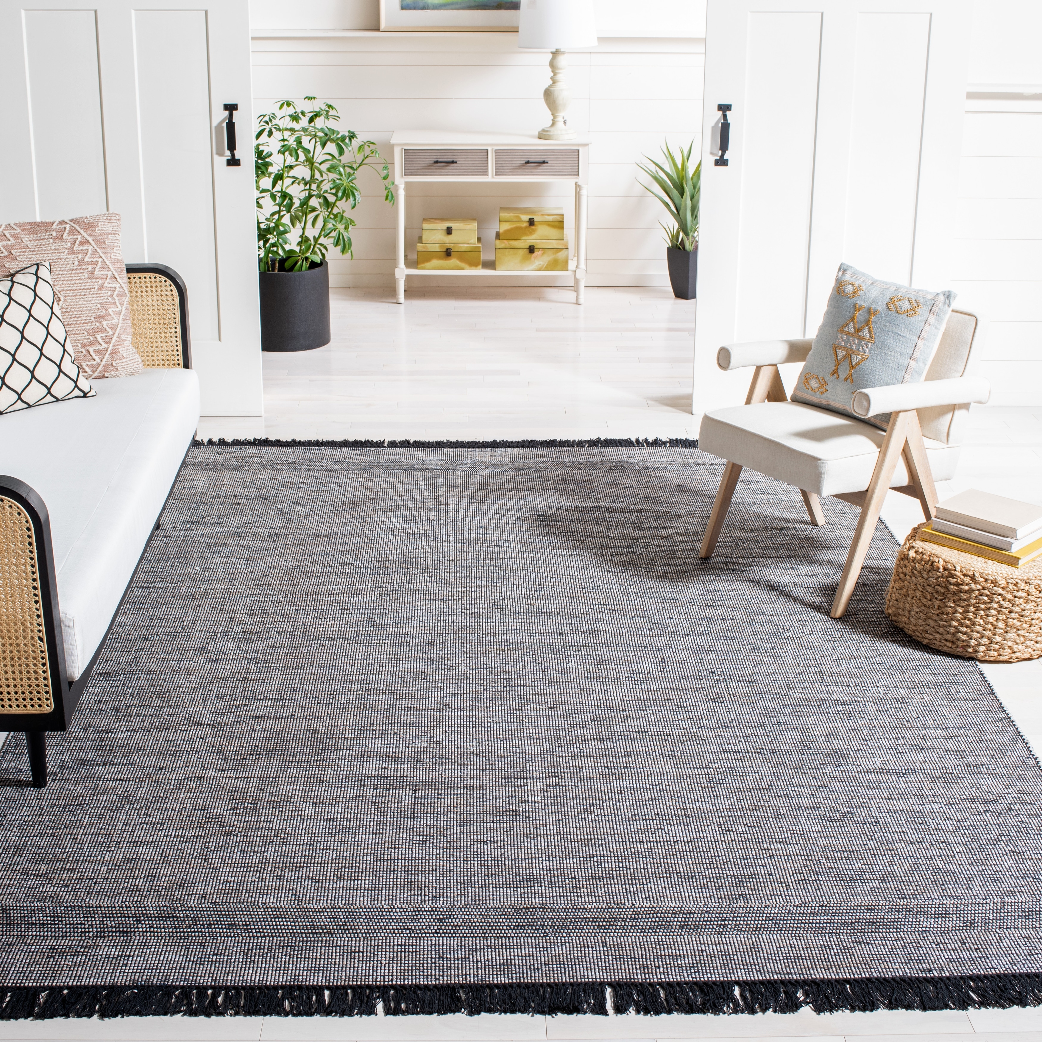 SAFAVIEH, Handmade Montauk Sergine Cotton Fringe Rug