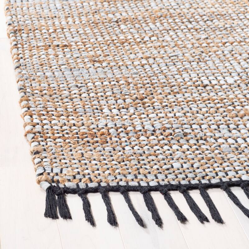 SAFAVIEH Handmade Anjela Leather Boho Stripe Area Rug - 2' x 3' - Silver