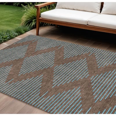 HomeRoots Geometric Transitional Rectangle Outdoor Rug
