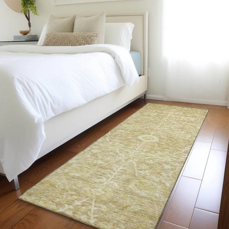 Machine Washable Indoor/ Outdoor Traditional Kashan Chantille Rug - Tan - 2'3" x 7'6"