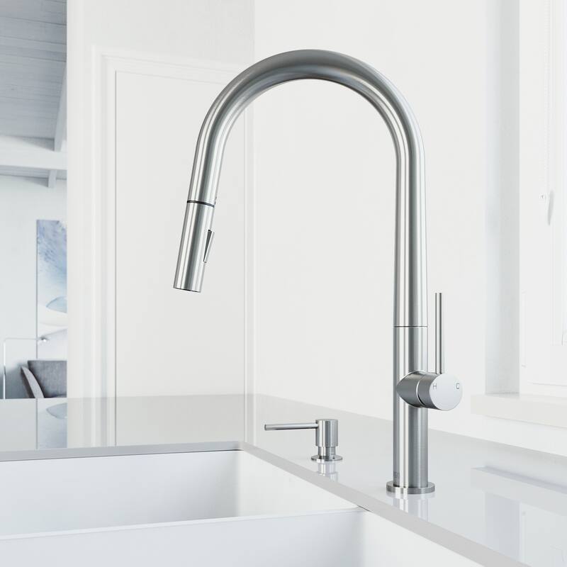 VIGO Greenwich 18" H Single Handle Pull-Down Sprayer Kitchen Faucet